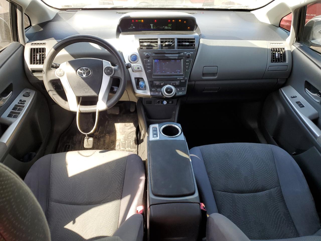 2013 Toyota Prius - Image 8