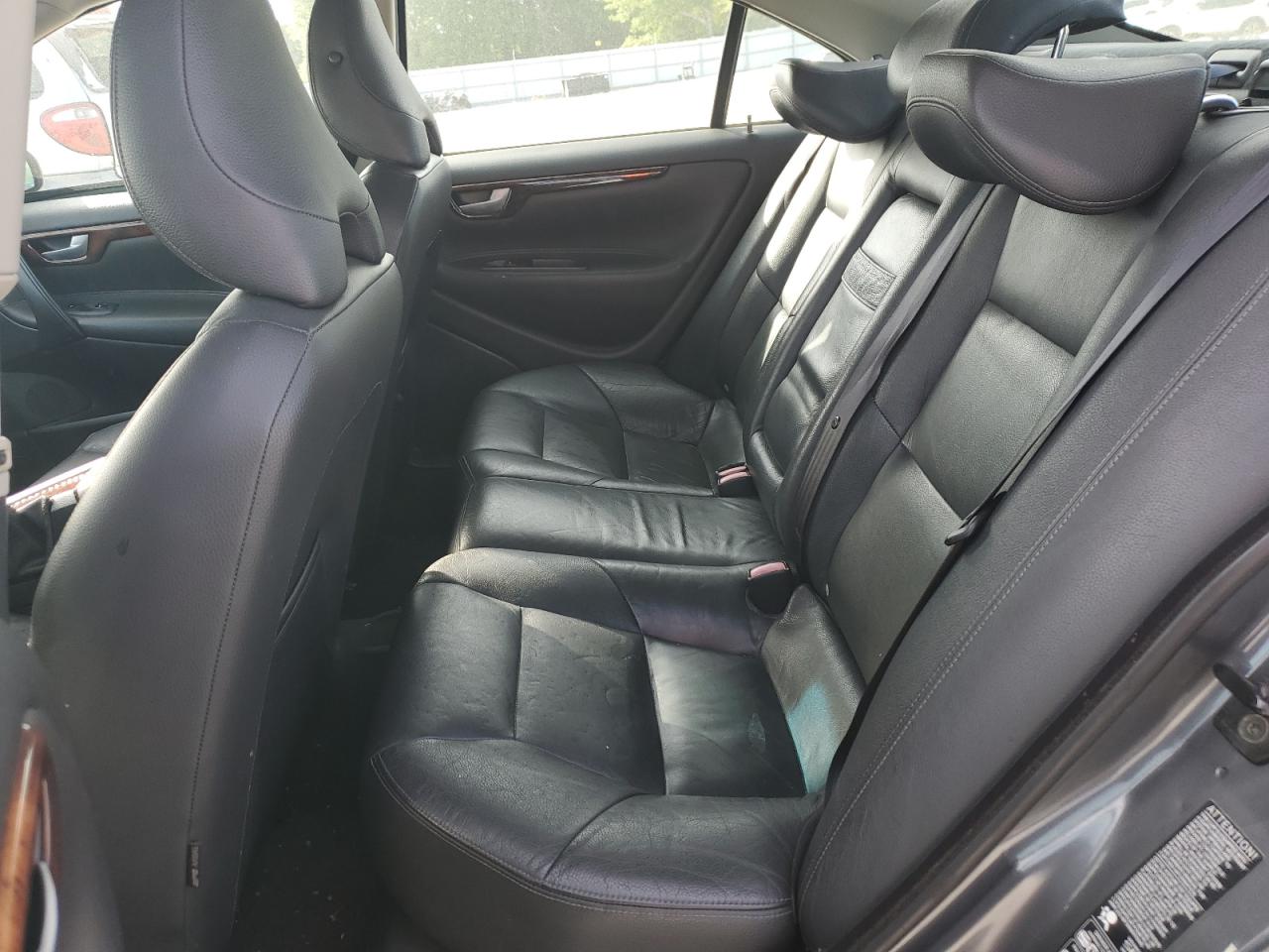 2005 Volvo S60 2.5T VIN: YV1RH592452477022 Lot: 53780265