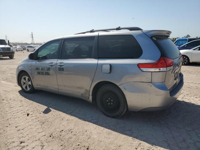 2011 TOYOTA SIENNA LE
