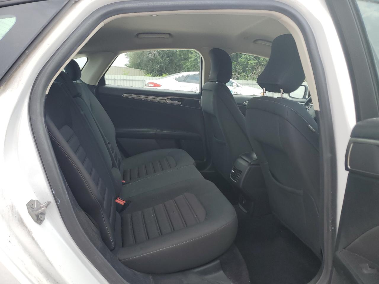 2019 Ford Fusion Se VIN: 3FA6P0LU7KR124876 Lot: 54043945