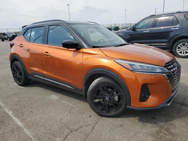  NISSAN KICKS 2024 Orange