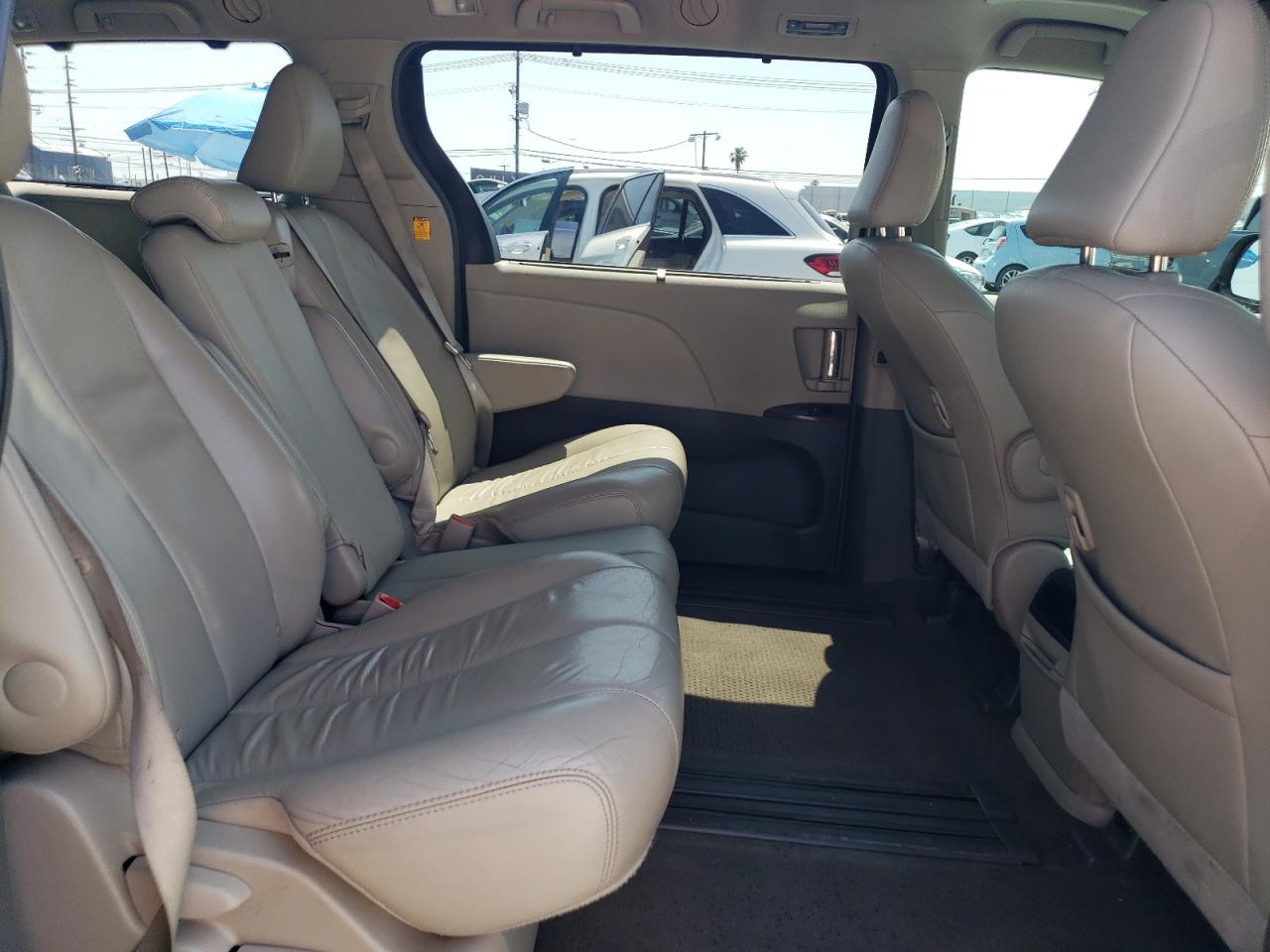 2013 Toyota Sienna Xle VIN: 5TDYK3DC6DS322289 Lot: 54626135