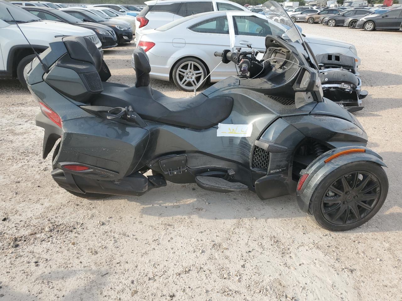 2018 Can-Am Spyder Roadster Rt