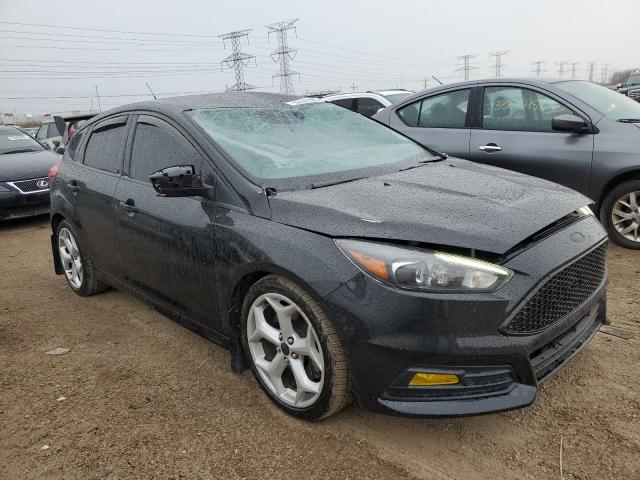  FORD FOCUS 2015 Czarny