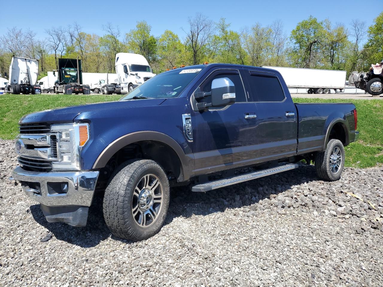 2017 Ford F350 Super Duty for Sale in West Mifflin, PA - Front End