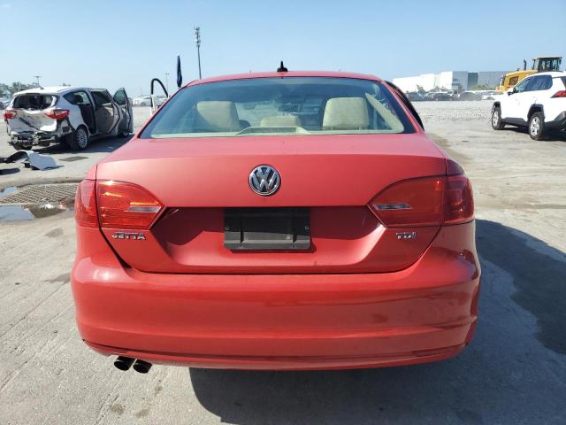  VOLKSWAGEN JETTA 2012 Czerwony