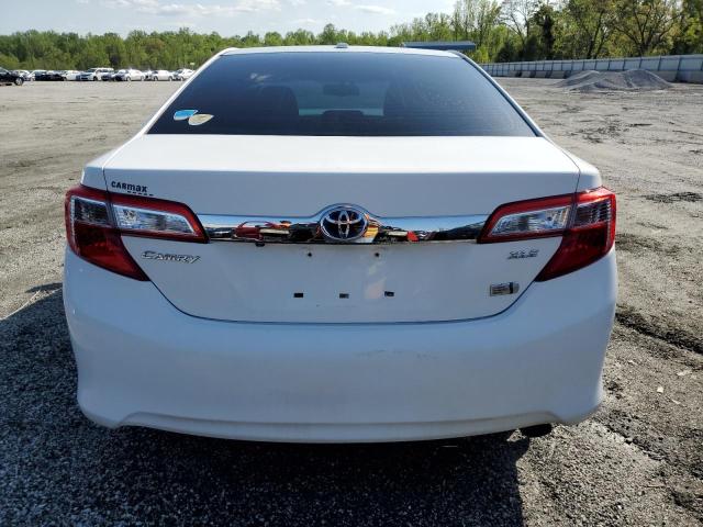  TOYOTA CAMRY 2014 Biały