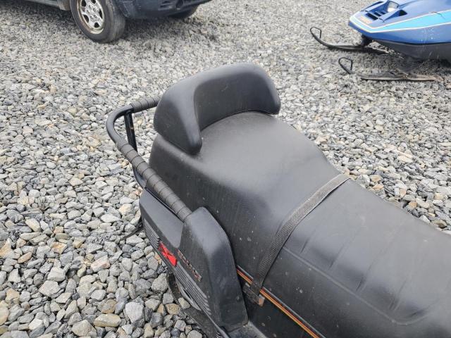 1987 SKIDOO SNOWBMOBIL