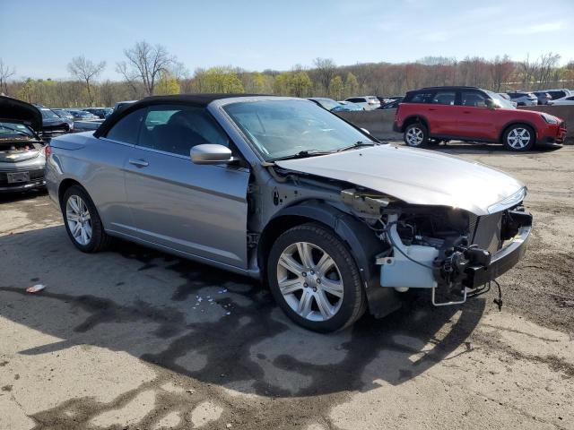  CHRYSLER 200 2014 Srebrny