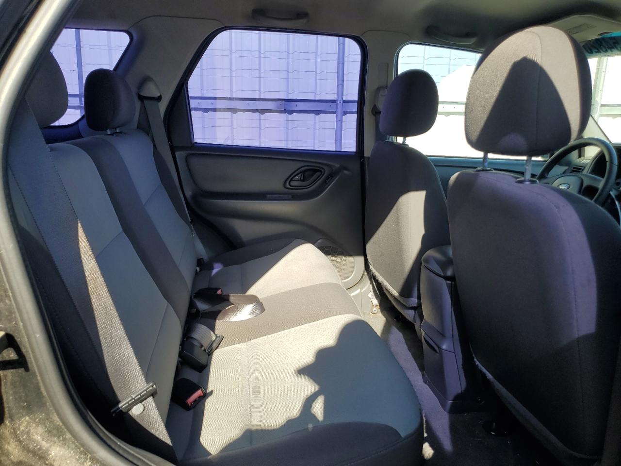 2004 Ford Escape Xls VIN: 1FMYU02194KB20656 Lot: 54820755