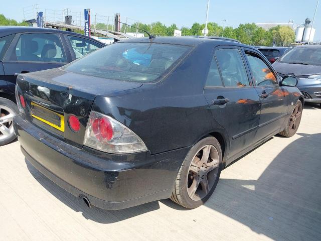2002 LEXUS IS200 SE A