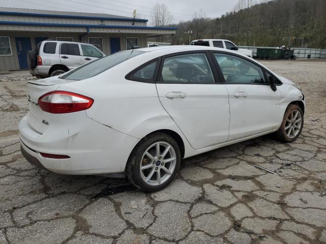 Sedans FORD FIESTA 2016 White