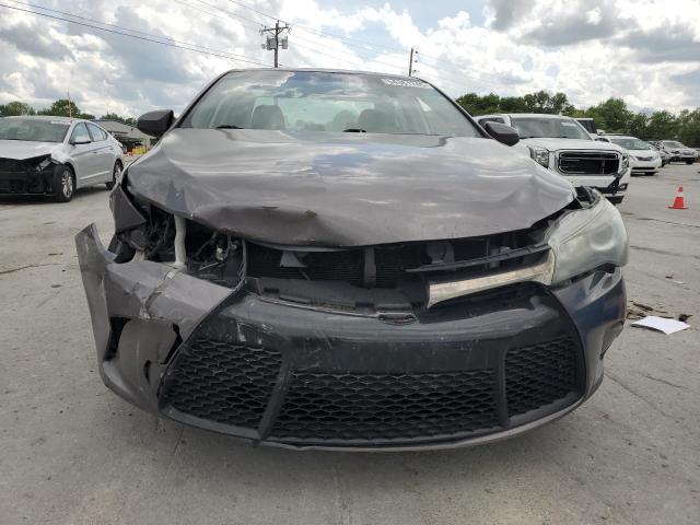 Sedans TOYOTA CAMRY 2017 Szary