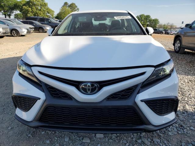  TOYOTA CAMRY 2022 Белы