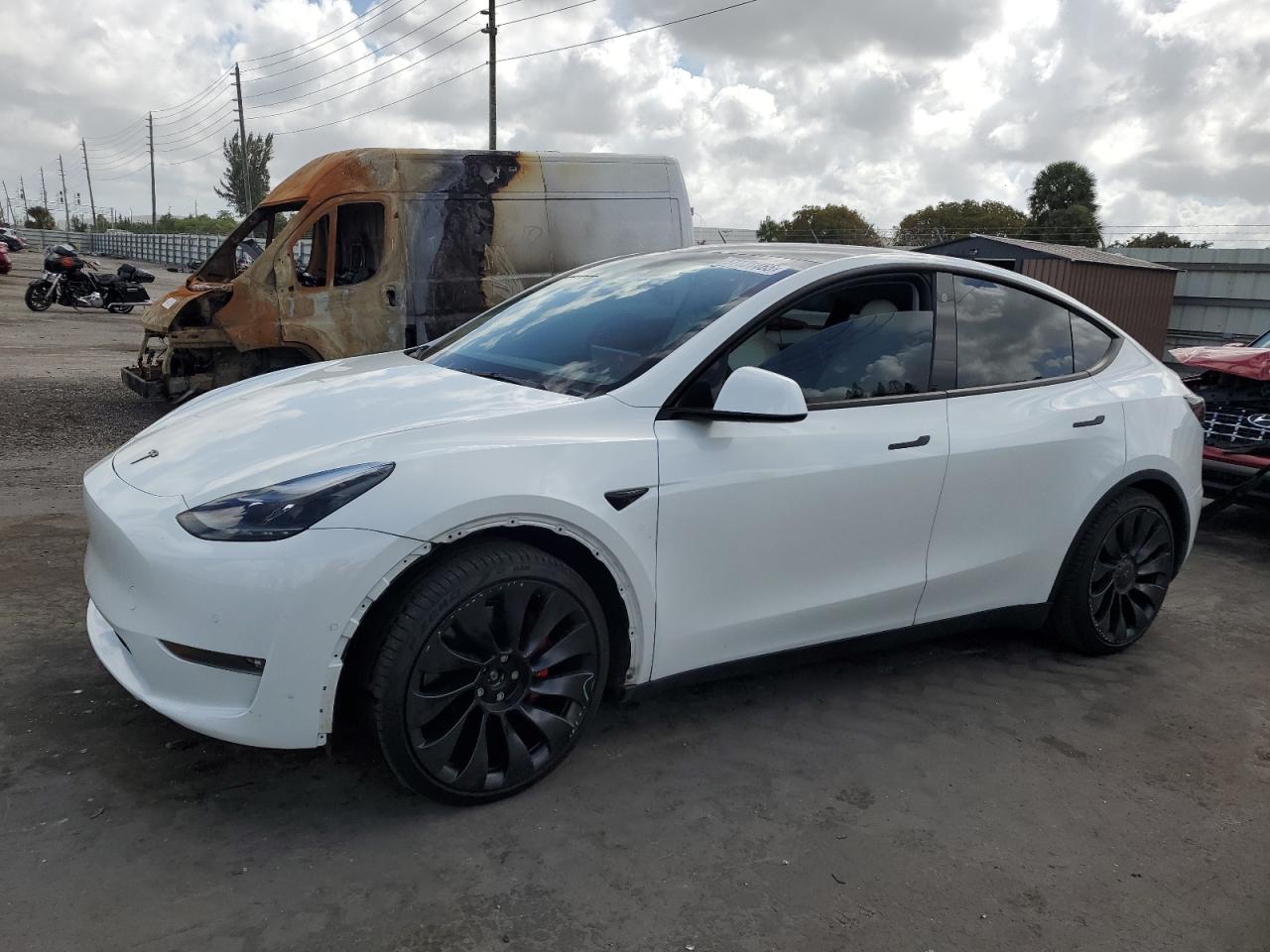 2022 Tesla Model Y на продаже в Miami, FL - Side