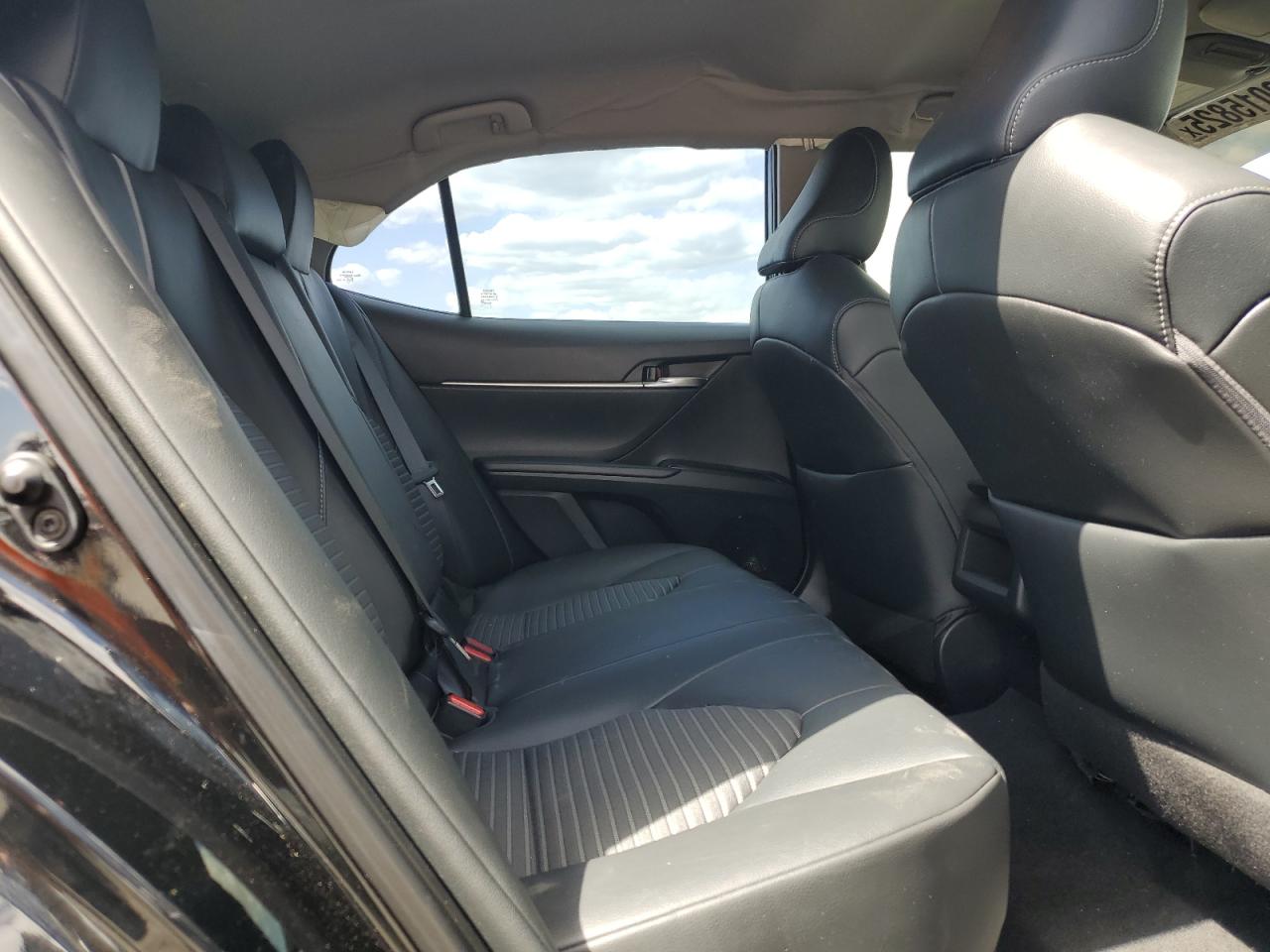 2019 Toyota Camry L VIN: 4T1B11HK9KU840139 Lot: 52015825