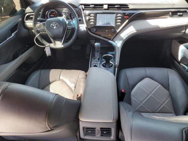  TOYOTA CAMRY 2018 Srebrny