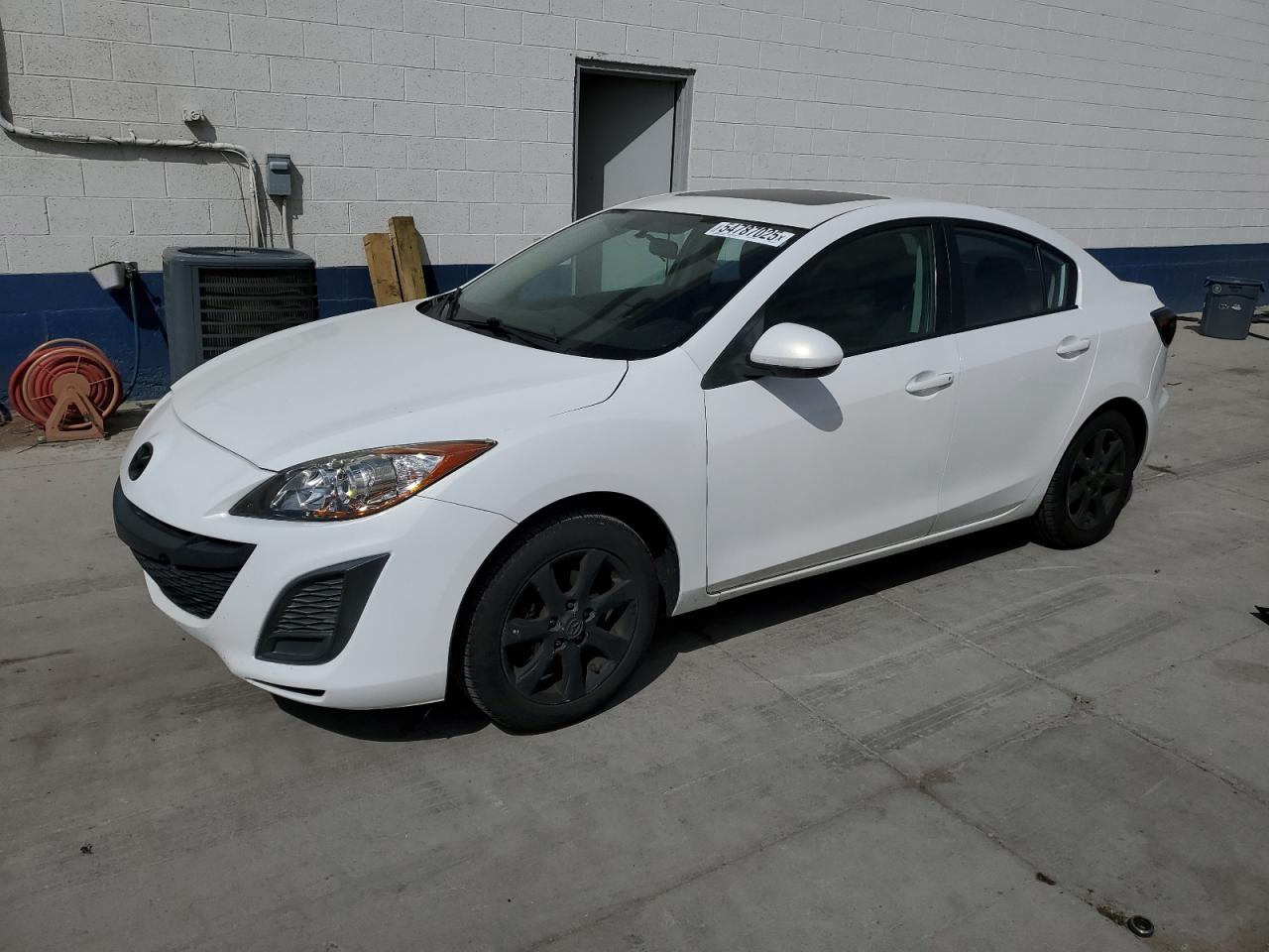 2011 Mazda 3 I للبيع في Farr West، UT - Side