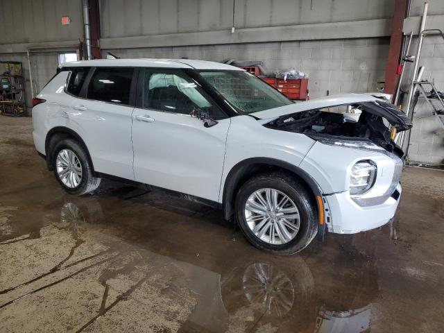  MITSUBISHI OUTLANDER 2024 Biały