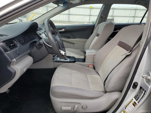  TOYOTA CAMRY 2013 Srebrny