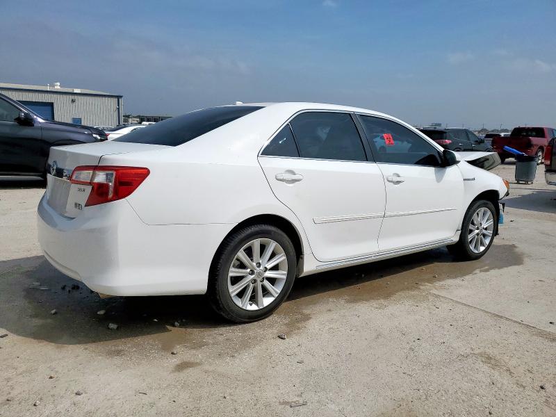  TOYOTA CAMRY 2012 White
