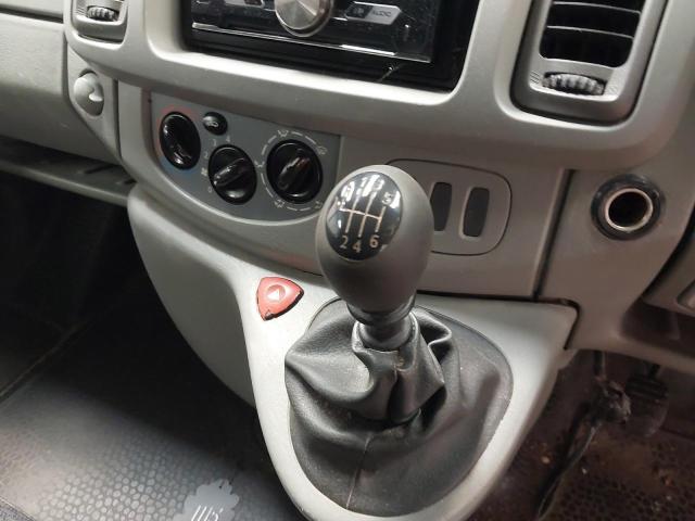 2008 VAUXHALL VIVARO 270