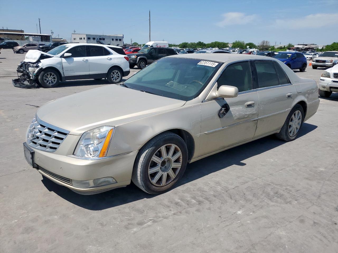 2007 Cadillac Dts  zu verkaufen in Grand Prairie, TX - Side
