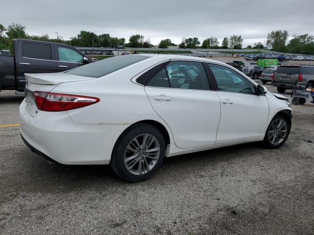  TOYOTA CAMRY 2016 Biały