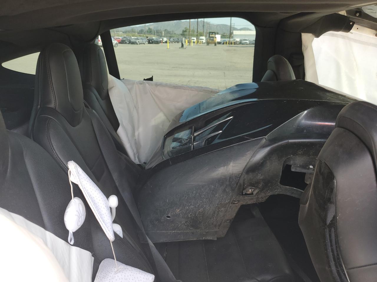 2016 Tesla Model X VIN: 5YJXCAE20GF011839 Lot: 52081325