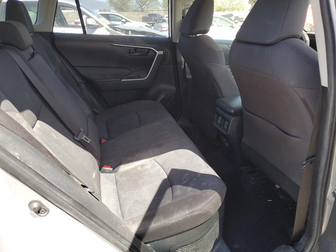 2020 Toyota Rav4 Le VIN: JTMM6RFV7LD001862 Lot: 51701205