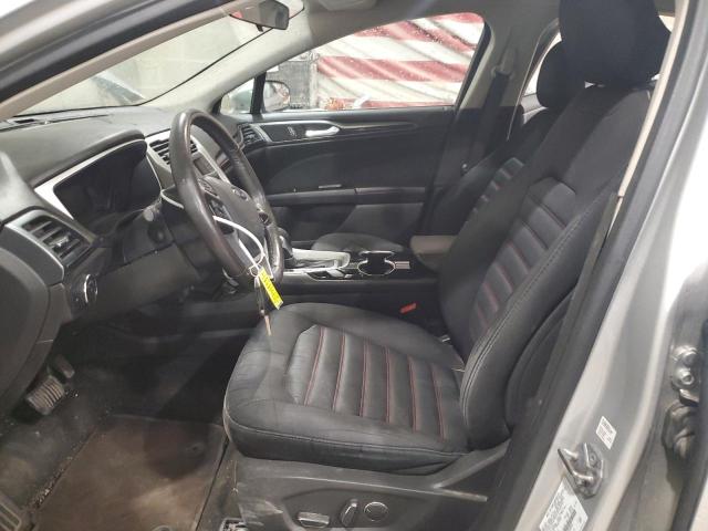 Sedans FORD FUSION 2015 Srebrny