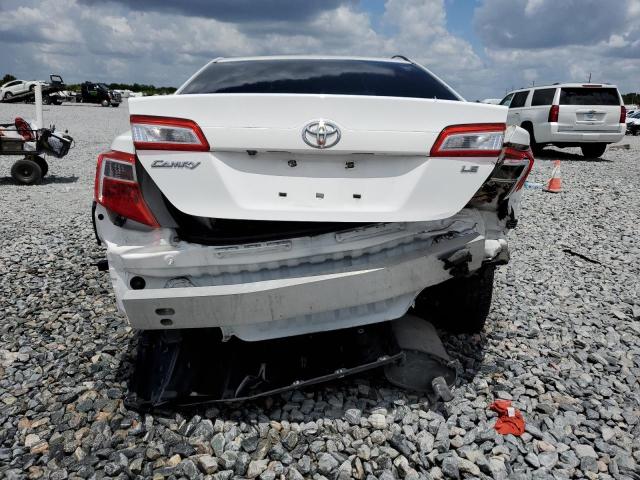  TOYOTA CAMRY 2014 Белый