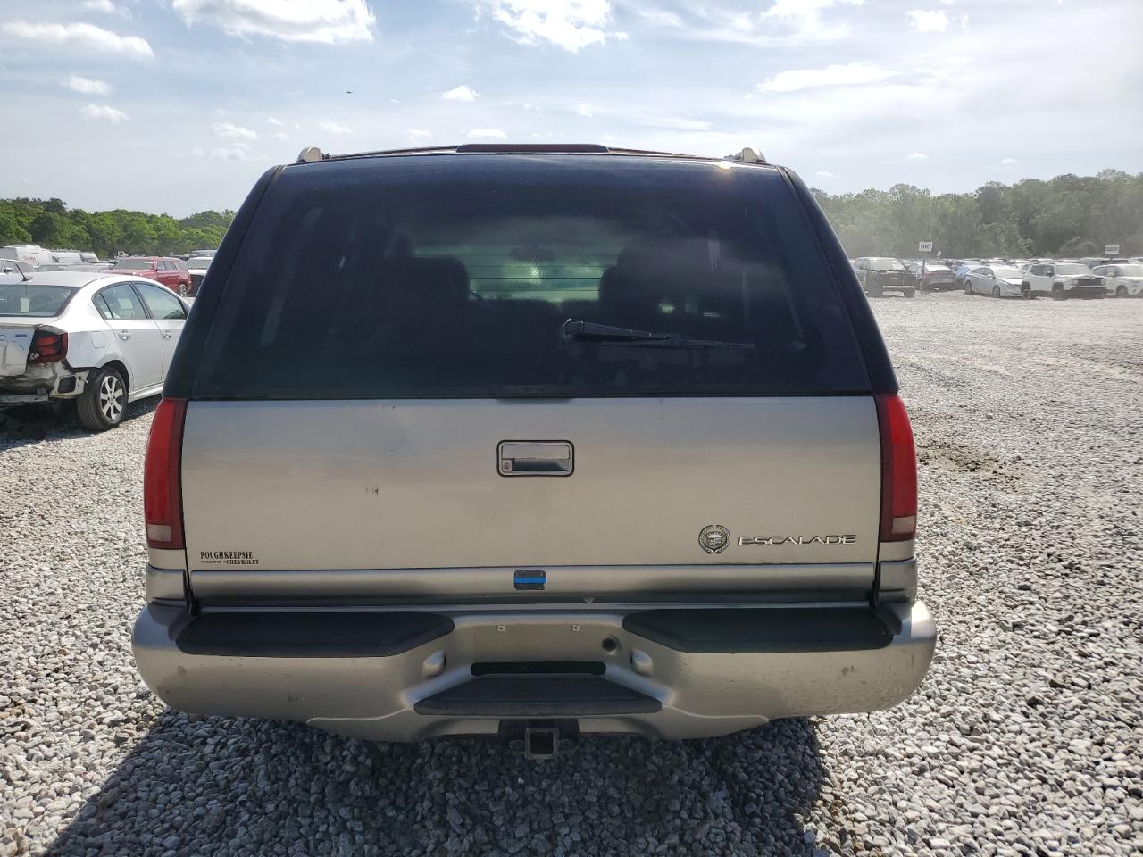 1999 Cadillac Escalade VIN: 1GYEK13RXXR408201 Lot: 53805845