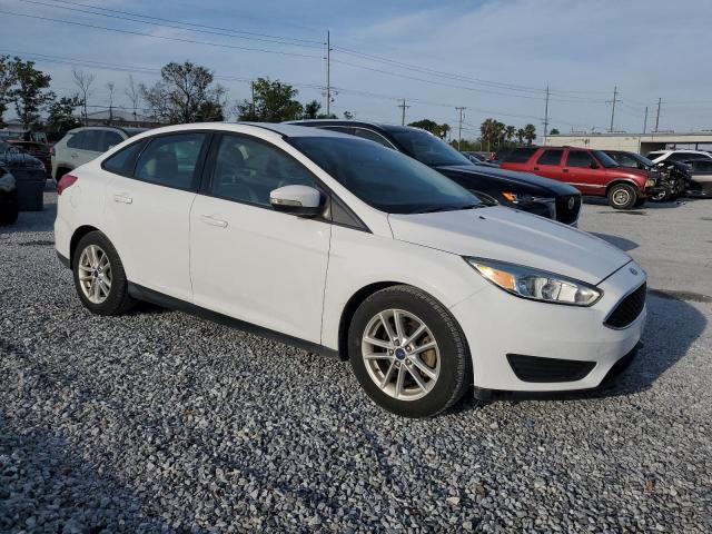  FORD FOCUS 2017 White