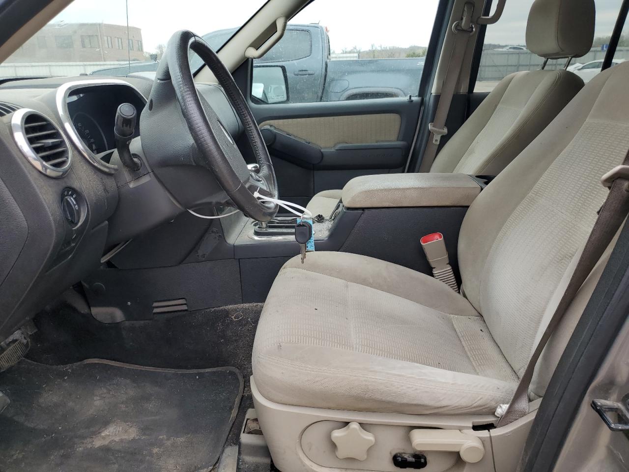 2008 Ford Explorer Xlt VIN: 1FMEU73E68UB01490 Lot: 51369345