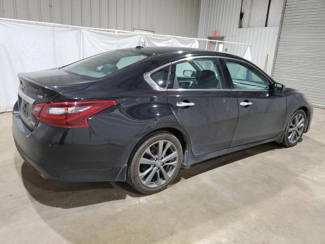  NISSAN ALTIMA 2018 Czarny