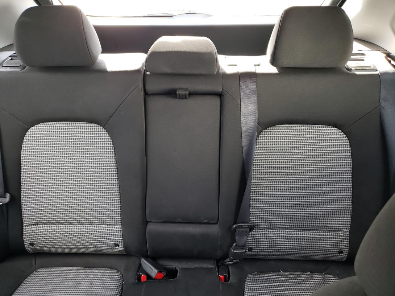 2019 Hyundai Kona Se VIN: KM8K1CAA5KU305046 Lot: 52462535