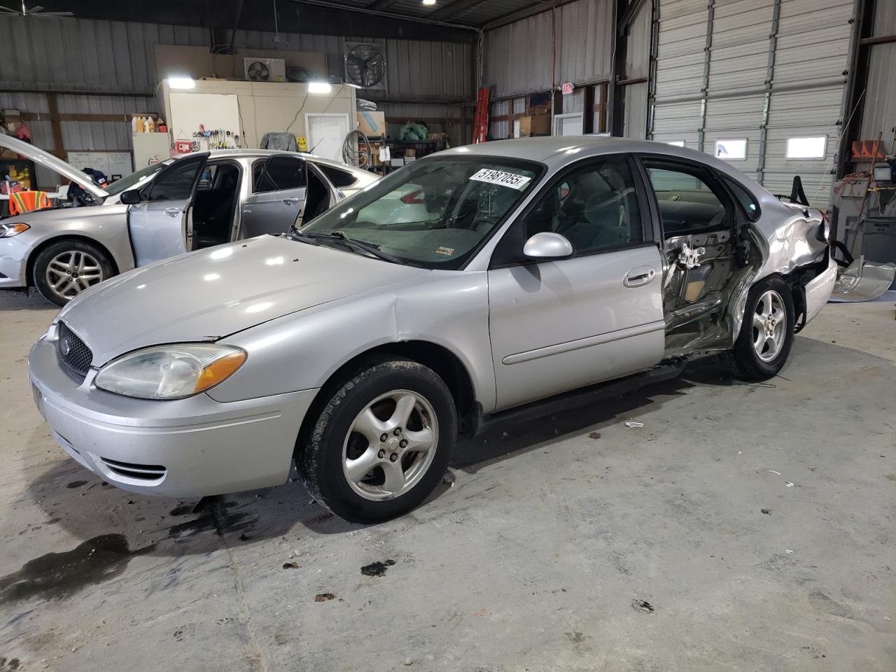 2004 Ford Taurus Se იყიდება Rogersville-ში, MO - Side