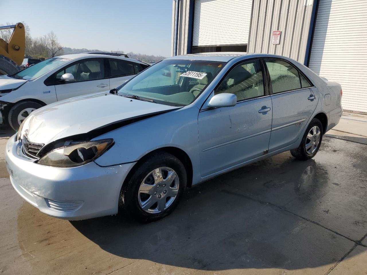 2005 Toyota Camry Le იყიდება Cahokia Heights-ში, IL - Front End