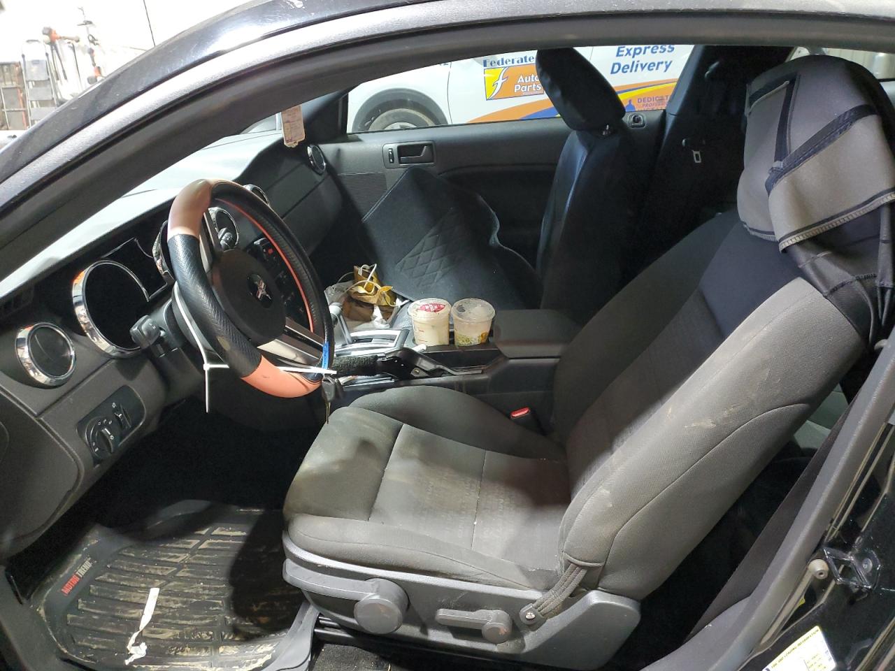 2006 Ford Mustang VIN: 1ZVFT80N965152427 Lot: 52016015