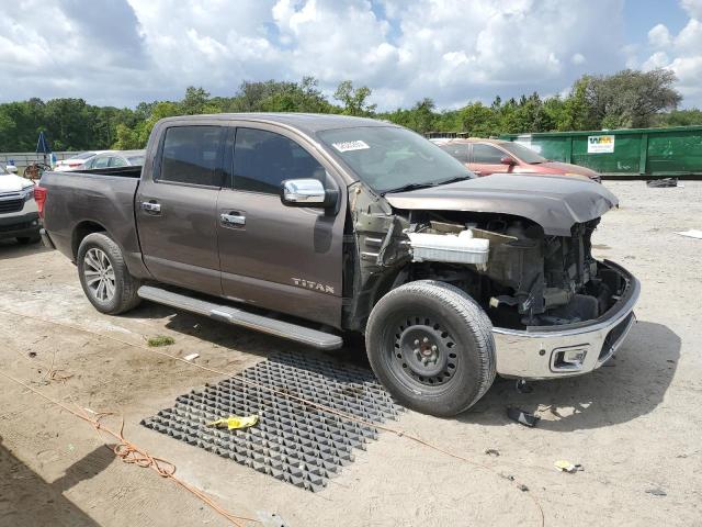  NISSAN TITAN 2017 Gray