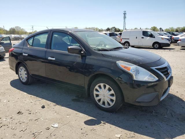 Sedans NISSAN VERSA 2015 Czarny
