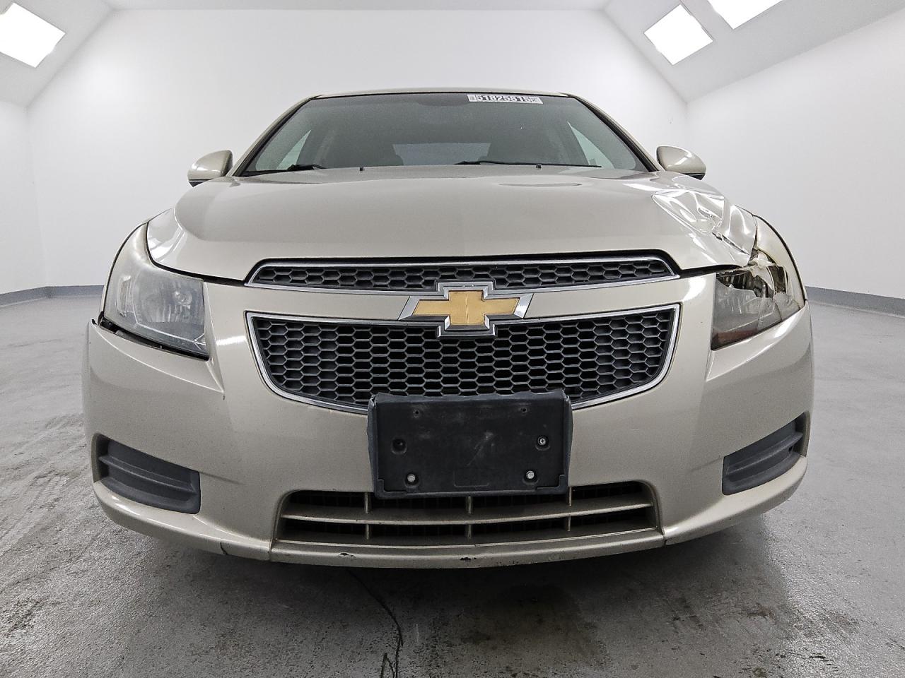 Van Nuys, CA에서 판매 중인 2013 Chevrolet Cruze Eco - Front End