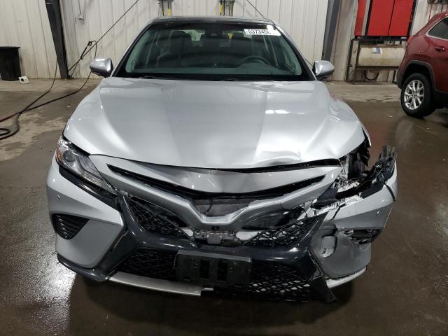  TOYOTA CAMRY 2018 Серебристый