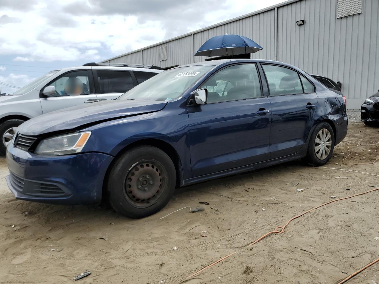 2014 Volkswagen Jetta Base продається в Jacksonville, FL - Front End