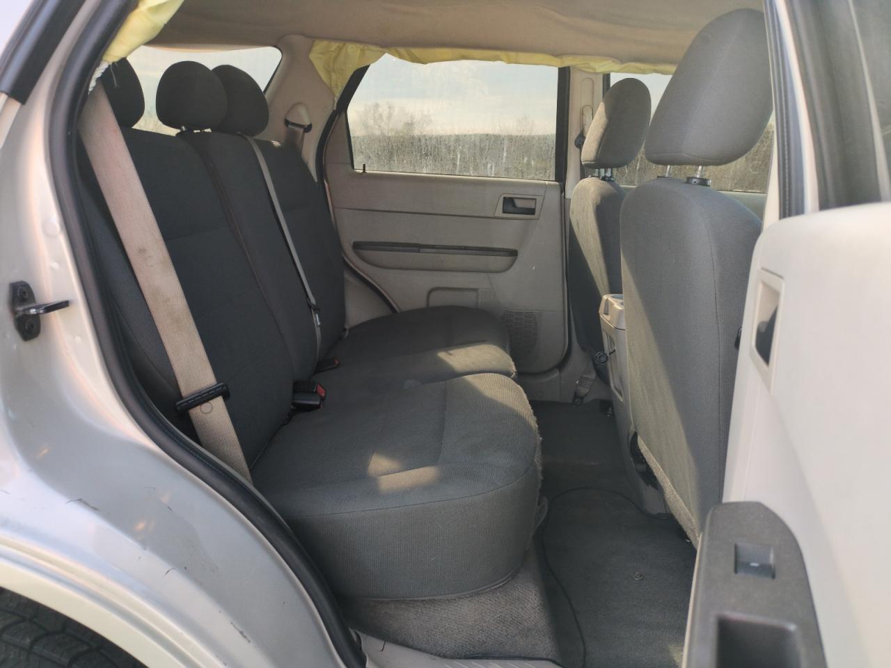 2008 Ford Escape Xls VIN: 1FMCU02Z18KC01642 Lot: 53728905