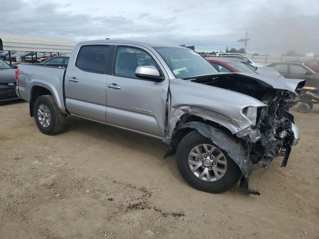  TOYOTA TACOMA 2016 Сріблястий