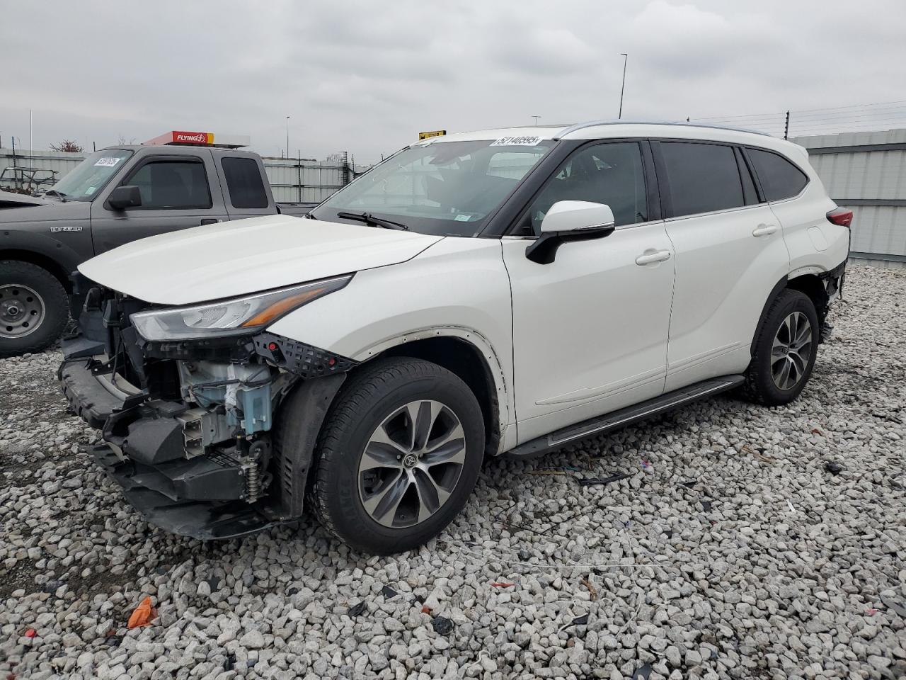Cahokia Heights, IL에서 판매 중인 2020 Toyota Highlander Xle - Side