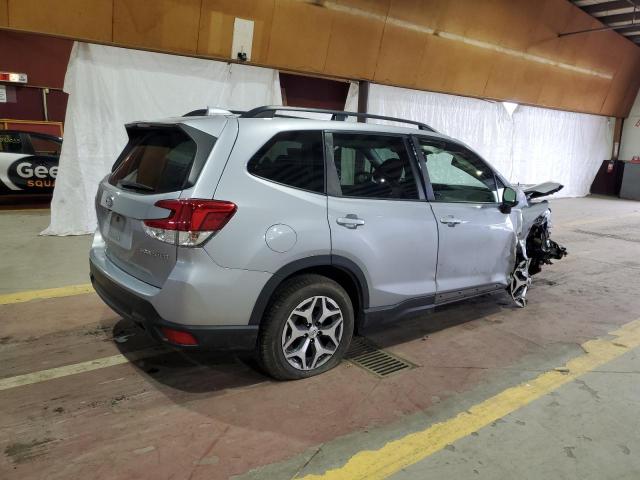 SUBARU FORESTER 2019 Сріблястий