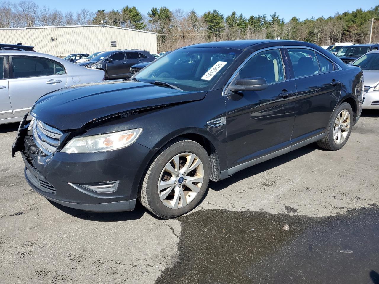 2012 Ford Taurus Sel zu verkaufen in Exeter, RI - Rear End